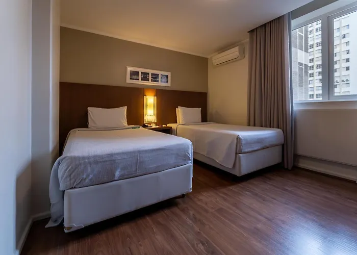 Hotel Deville Curitiba