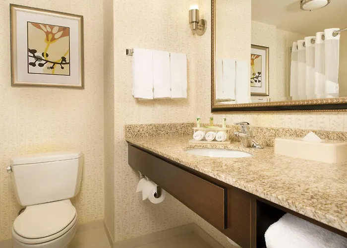 Holiday Inn Express & Suites Alexandria - Fort Belvoir By Ihg