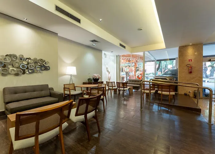 Hotel Deville Business Maringá