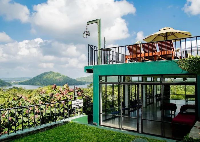 Lavendish Lake Giritale - Former Giritale Hotel