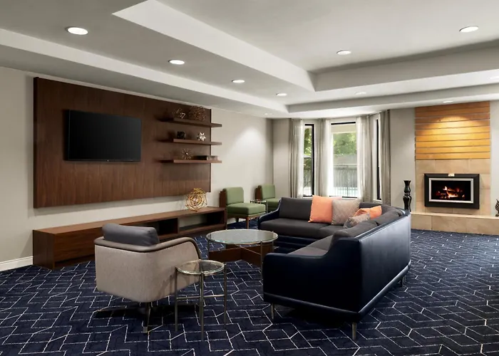 Courtyard By Marriott Stockton