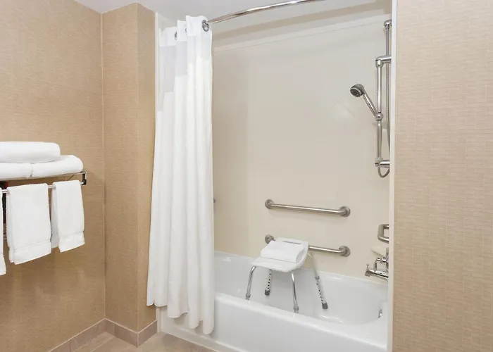 Holiday Inn Express Hotel & Suites Hampton South-Seabrook By Ihg