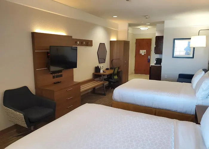 Holiday Inn Express & Suites Galveston West-Seawall By Ihg