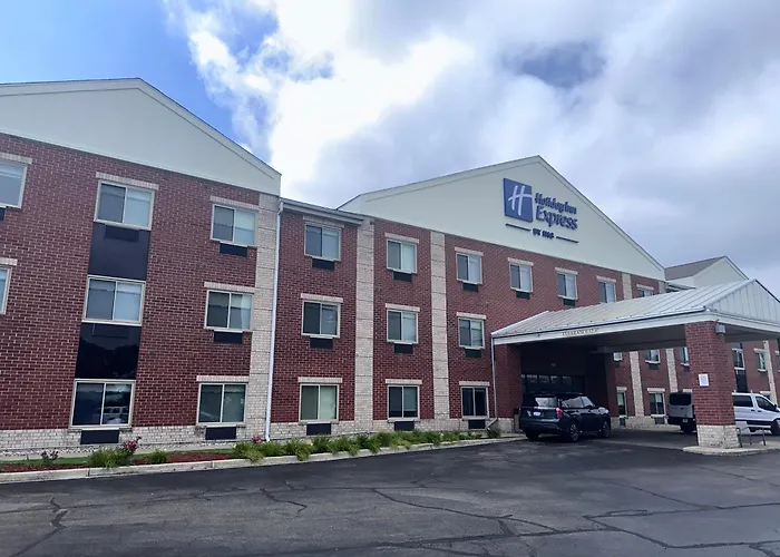 Holiday Inn Express & Suites Southfield - Detroit