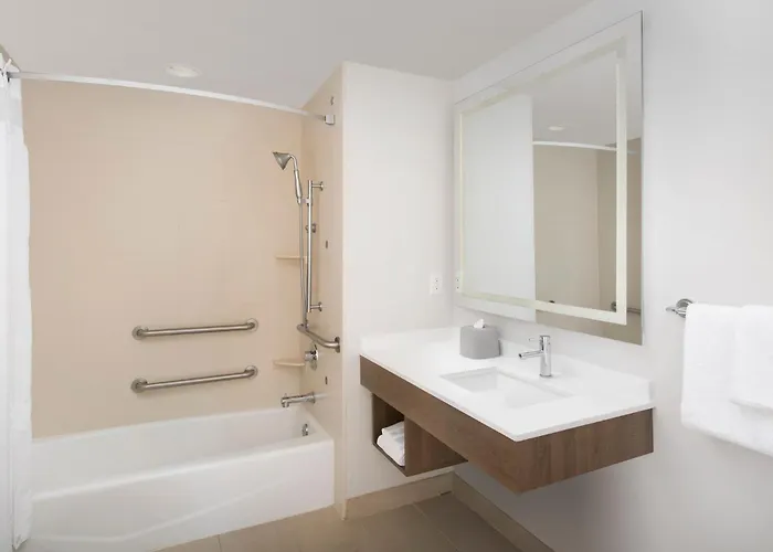 Holiday Inn Express Jacksonville Beach By Ihg