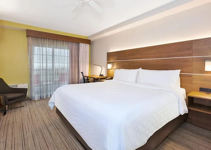 Holiday Inn Express & Suites Petoskey By Ihg