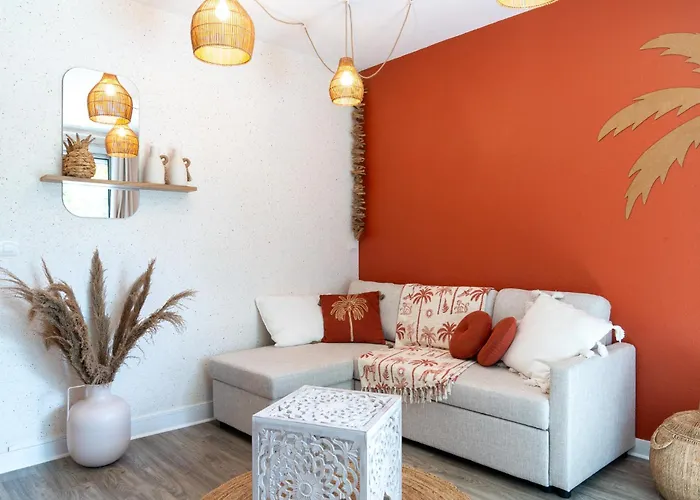 Logis Latitude Ouest Hotel Restaurant & Spa