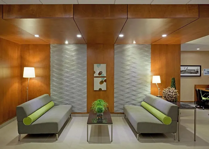 Holiday Inn Express Hotel & Suites Saint - Hyacinthe By Ihg