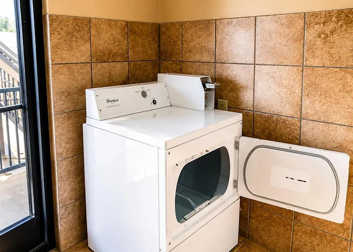 Legacy Inn - Gallatin