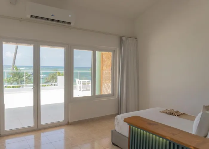 Hotel Checkin El Cortecito Beach
