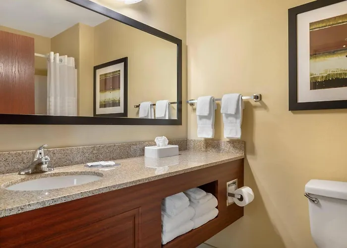 Comfort Inn & Suites Marquette - Prairie Du Chien