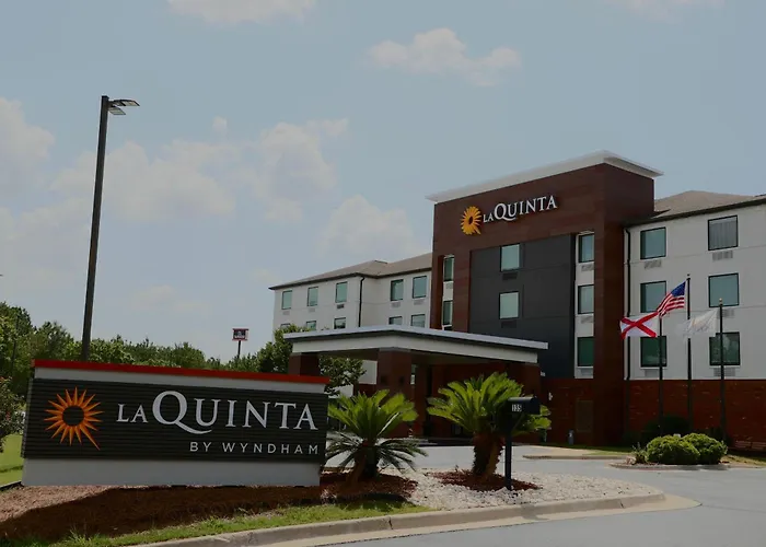 La Quinta Inn & Suites By Wyndham Auburn - University Area