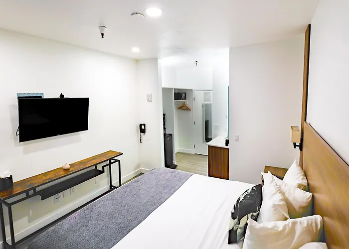 Urban Boutique Hotel- Little Italy, Downtown San Diego