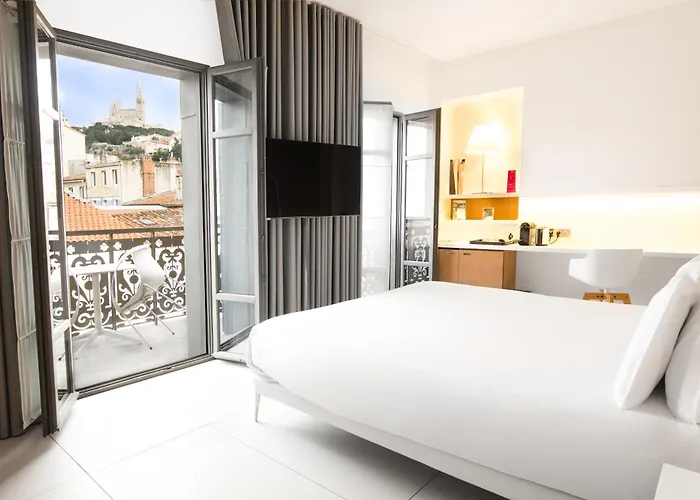 Hôtel C2