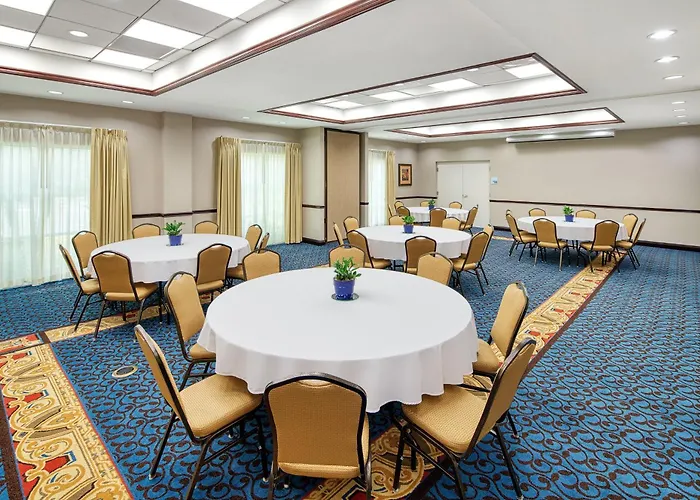 Holiday Inn Express & Suites Miami Kendall By Ihg