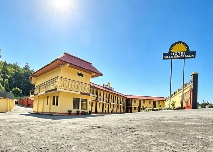 Hotel y Restaurante Villa Esmeralda