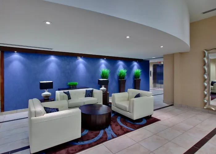 Holiday Inn Express Hotel & Suites Chatham South By Ihg