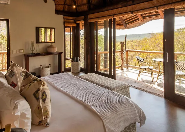 Tshwene Lodge