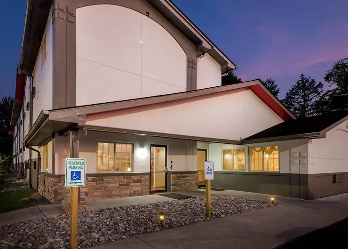 Super 8 By Wyndham East Stroudsburg - Poconos