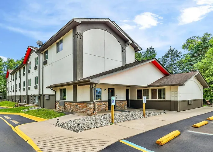 Super 8 By Wyndham East Stroudsburg - Poconos