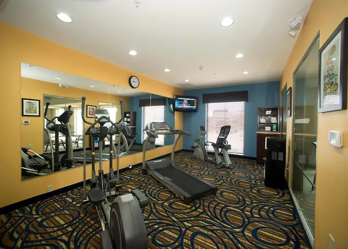 Holiday Inn Express & Suites Morrilton By Ihg