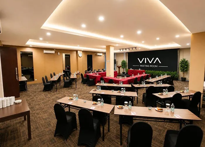 Viva Hotel Kediri, Azana Hotels Collection
