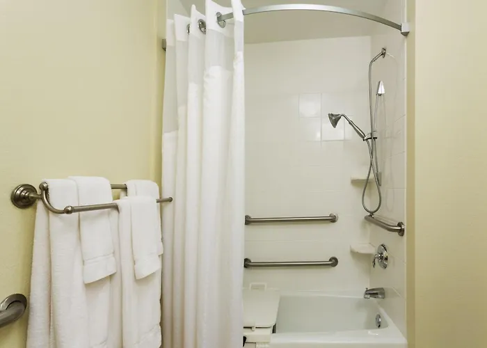 Holiday Inn Express & Suites Moultrie By Ihg