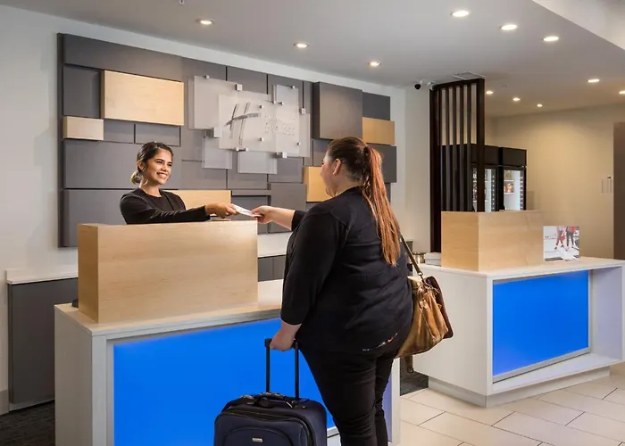 Holiday Inn Express Visalia-Sequoia Gateway Area By Ihg