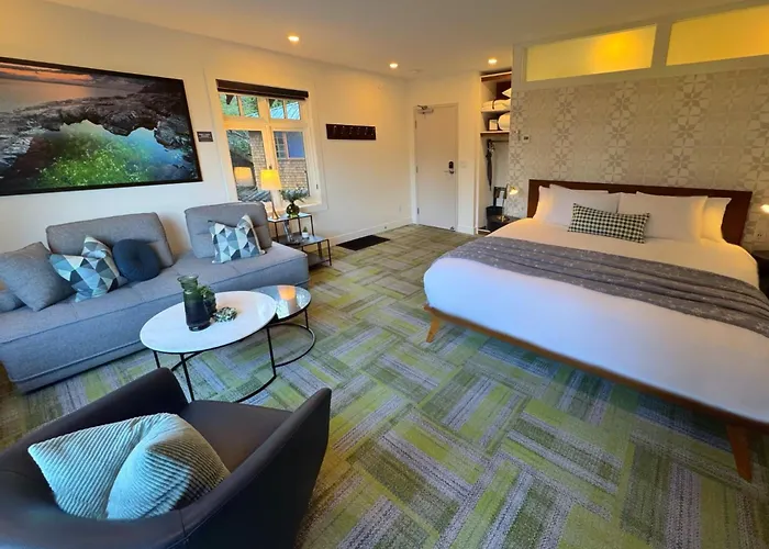 Artisan Suites On Bowen