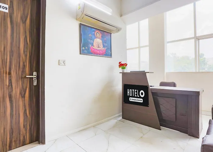 Super Hotel O Downtown Uttam Nagar Formerly Town Plaza