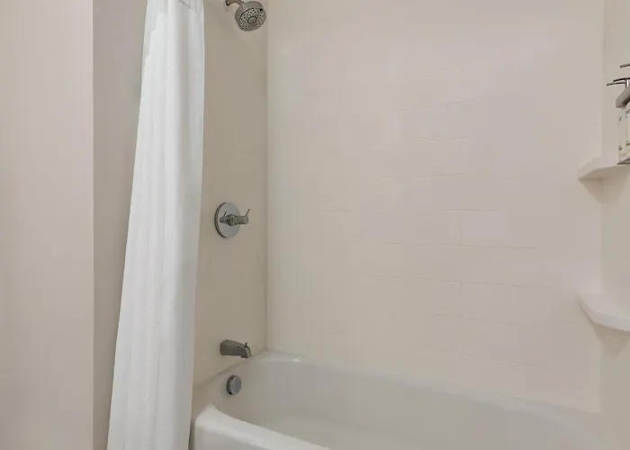 Holiday Inn Express & Suites - Dalton - Walnut Ave By Ihg