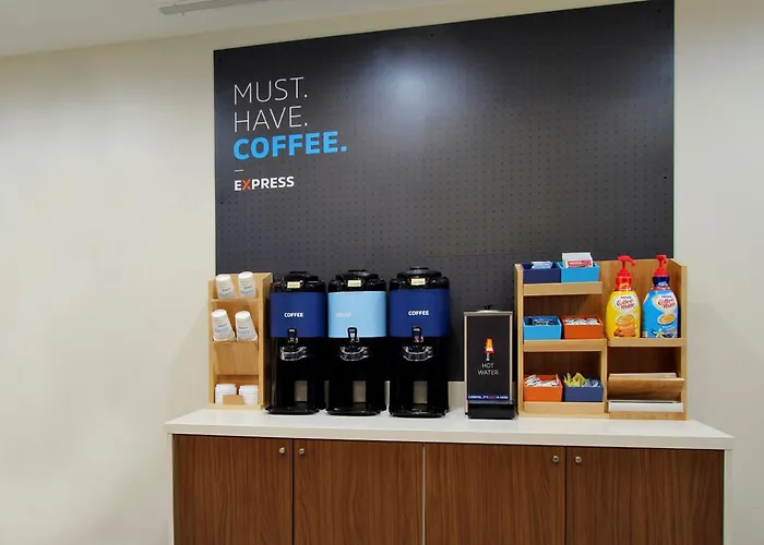 Holiday Inn Express & Suites - St Peters By Ihg