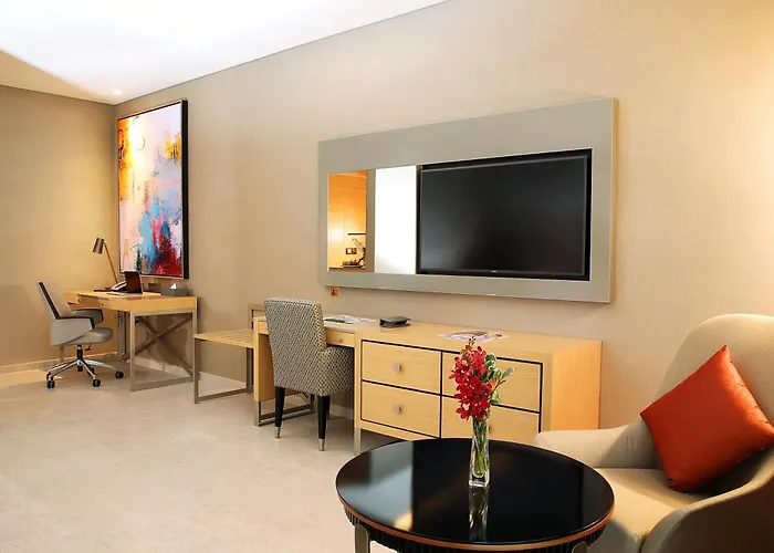Grand Cosmopolitan Hotel