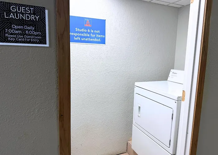 Motel 6 Elkhart, In