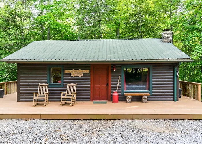 The Big Little Cabin - Hot Tub - Playground