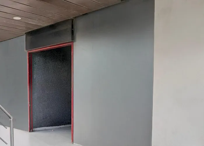 Super Townhouse Akota Vadodara