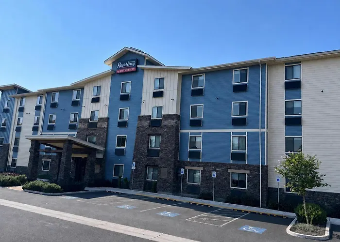 Executive Residency By Best Western Medford
