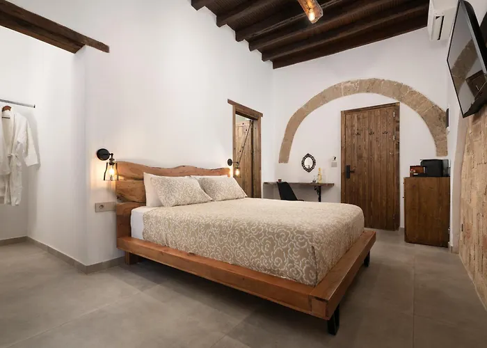 Ancient Knights Luxury Suites