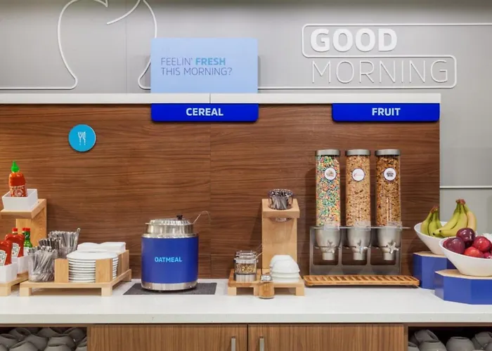 Holiday Inn Express & Suites Palm Desert - Millennium By Ihg