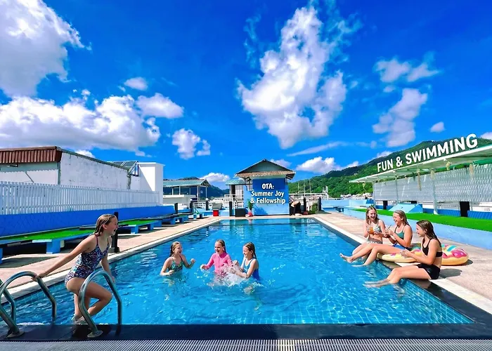 Hotel Baya Phuket - Rooftop Pool, Next To Food Market & Steps To Beach