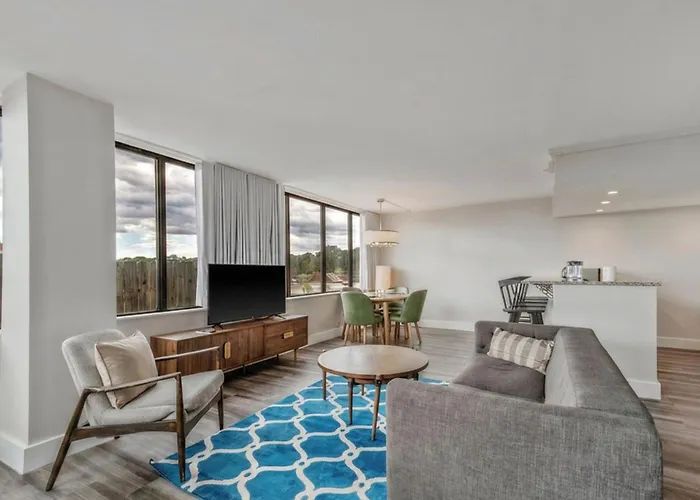 Global Luxury Suites At Georgetown