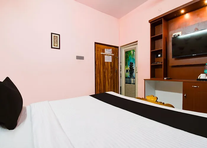 Super Hotel O Sarvodaya Nagar Near Railway Station