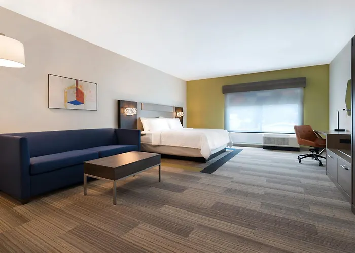 Holiday Inn Express & Suites - Glendale Downtown