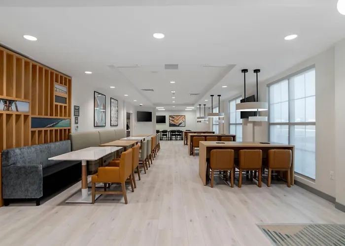 Comfort Inn & Suites Panama City Beach - Pier Park Area