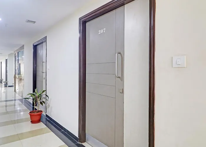 Townhouse Secunderabad Near Paradise Metro Station