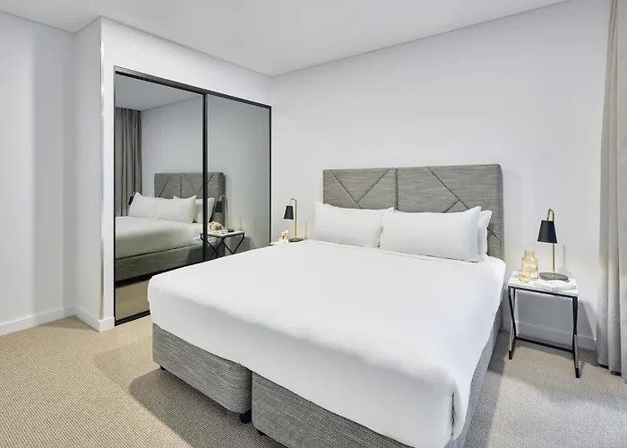 Meriton Suites Canberra