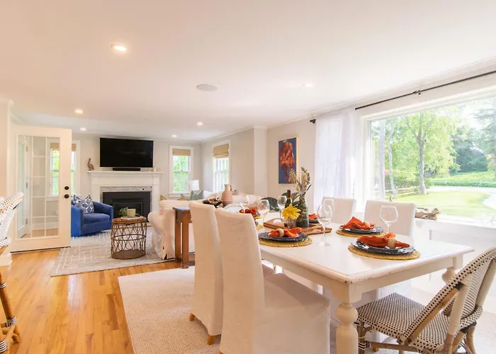 Great Chatham Location Near Beach