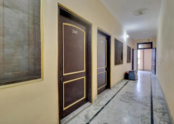 Oyo Flagship Nitin Guest House