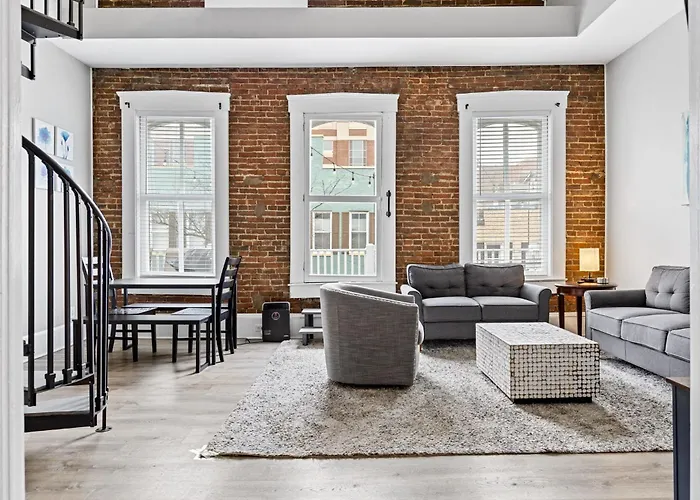 Historic Main St 2Br | Steps To Shops