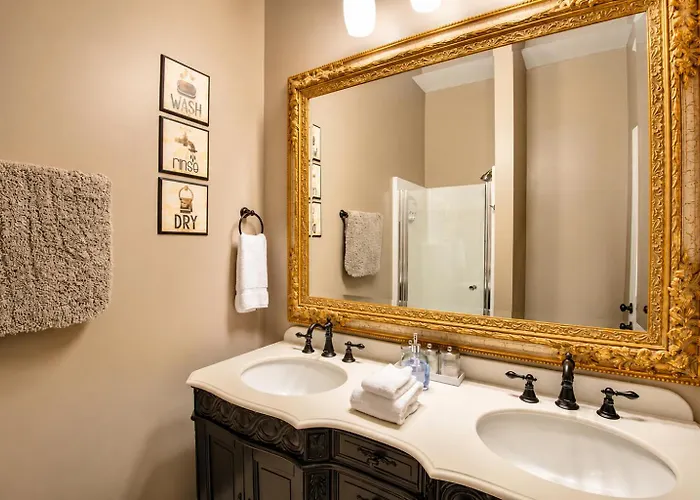 Historic Main St Apt | Private Garage